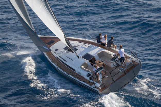 BENETEAU-First-44-Heeling-Using-Water-Ballast