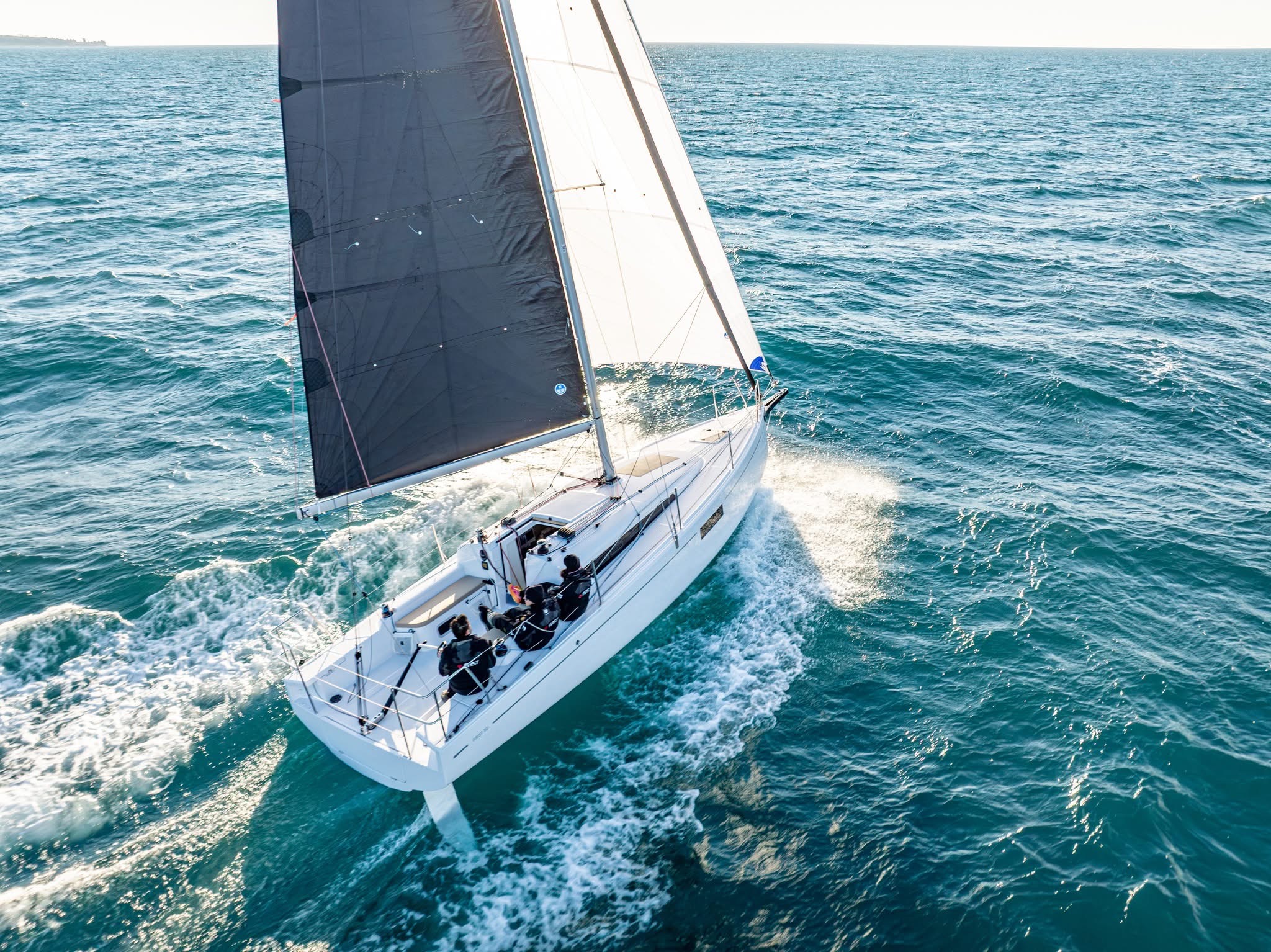 Best New Planing Cruiser Beneteau First 30